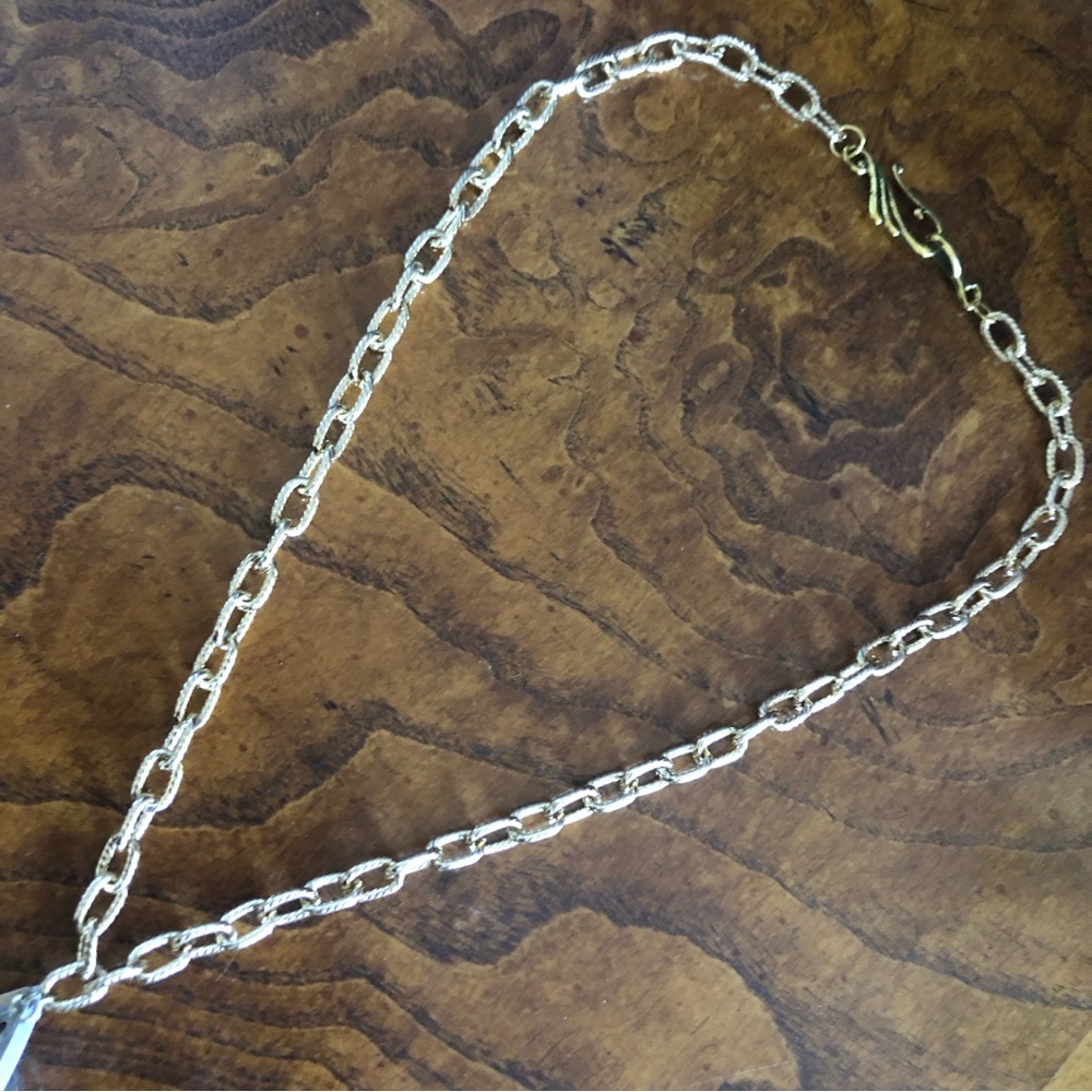 Handcrafted repurpose genuine feather dangle pendant on chain necklace - Picture 10 of 10